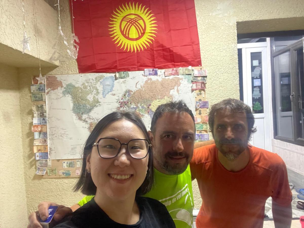 Sweet Home Hostel Μπισκέκ Εξωτερικό φωτογραφία