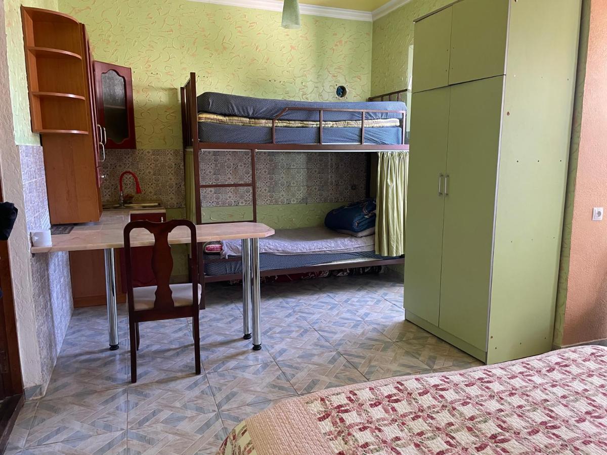 Sweet Home Hostel Μπισκέκ Εξωτερικό φωτογραφία