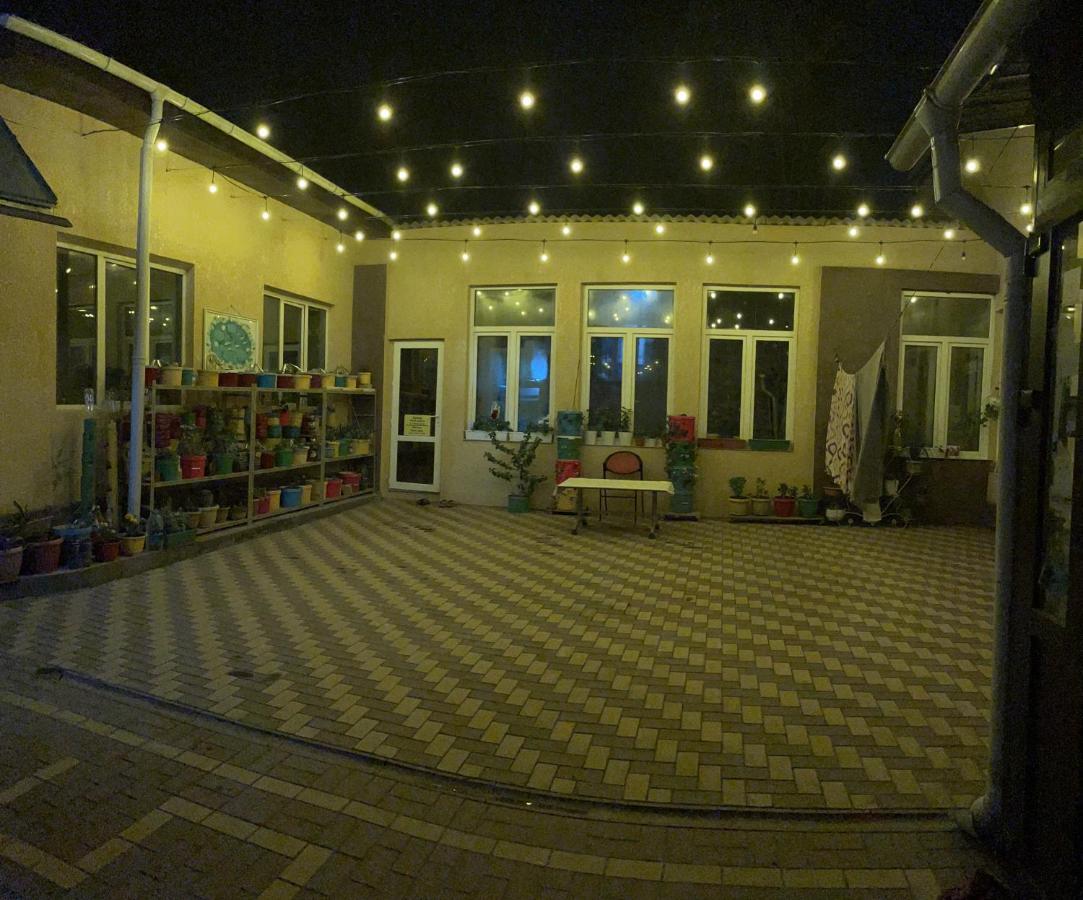 Sweet Home Hostel Μπισκέκ Εξωτερικό φωτογραφία