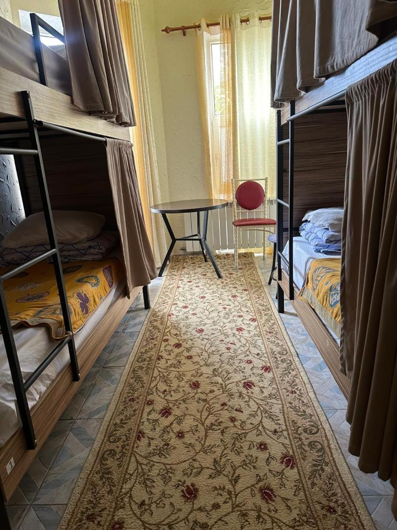 Sweet Home Hostel Μπισκέκ Εξωτερικό φωτογραφία